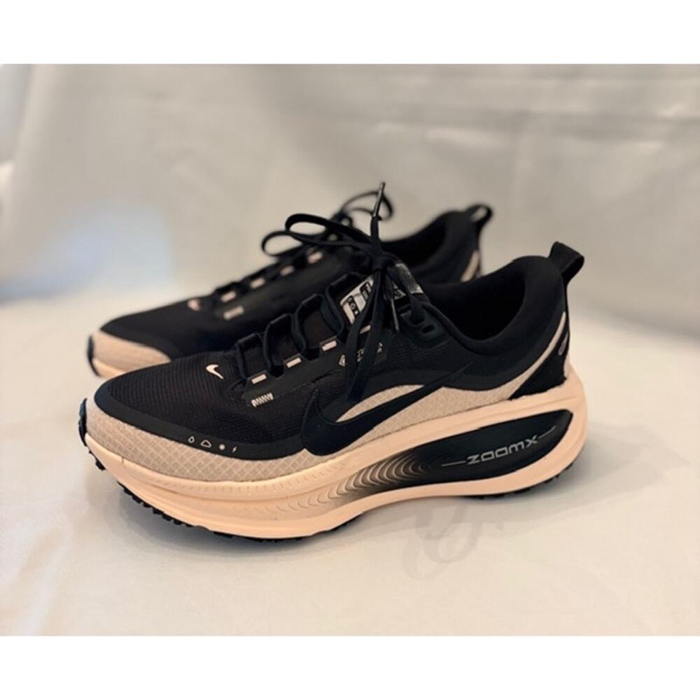 Nike Vomero 18 GORE-TEX Sneakers GTX Running HQ7002-003 Womens Size 8